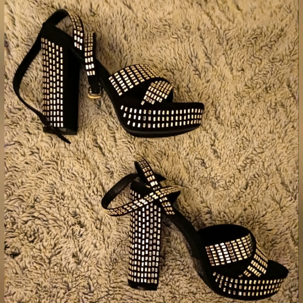Sexy chunky heels!